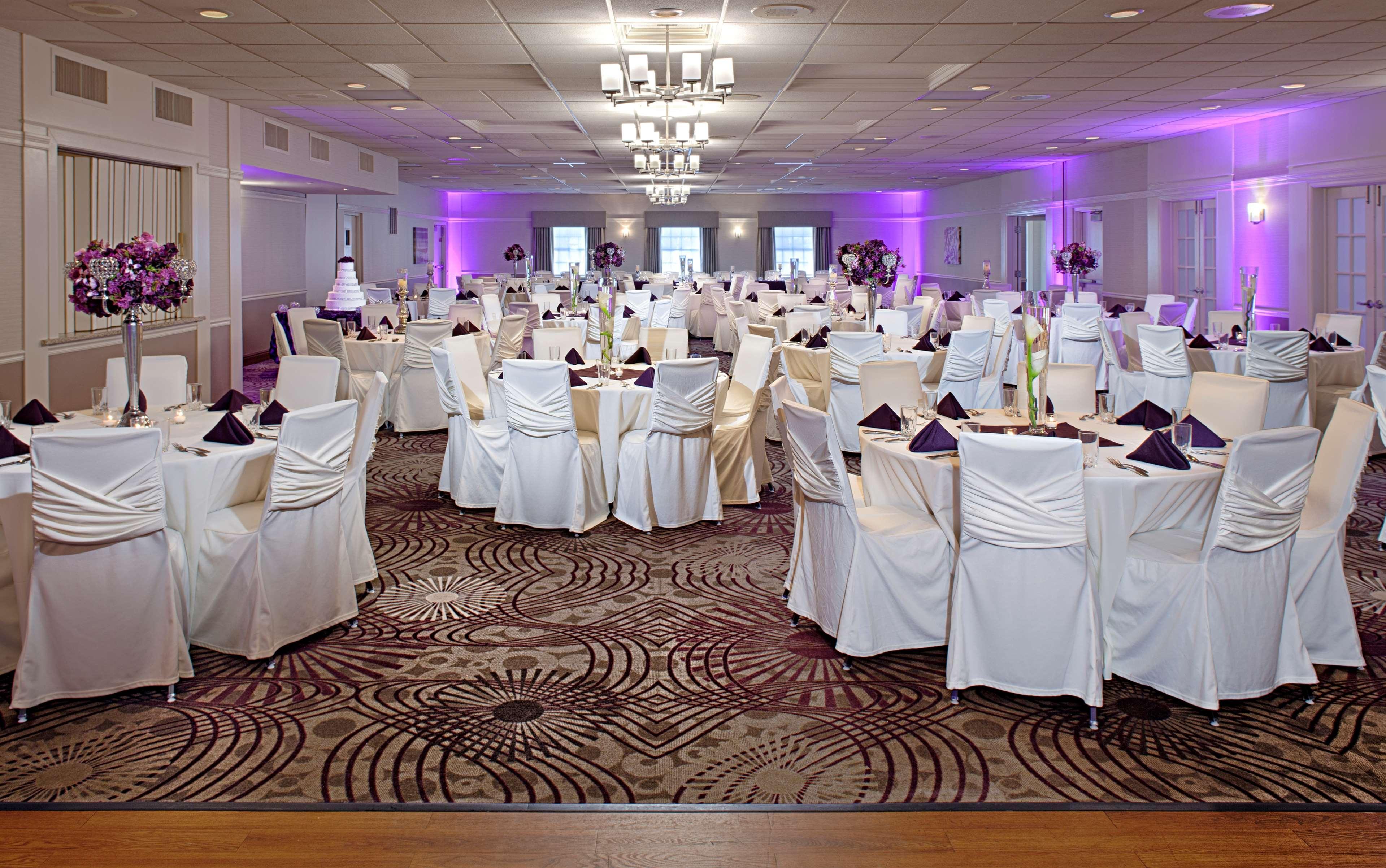 Best Western Plus Steeplegate Inn Davenport Zewnętrze zdjęcie