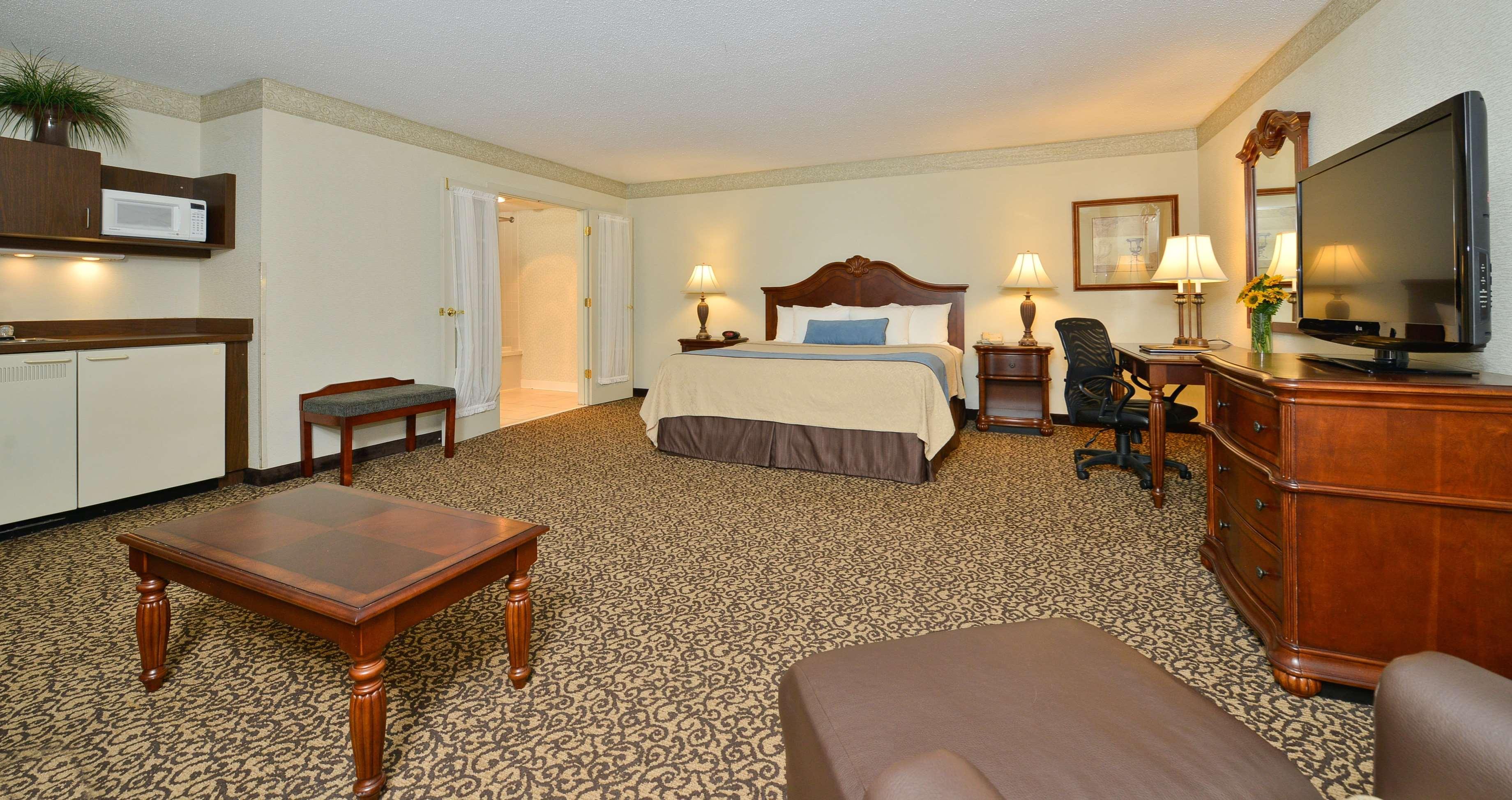 Best Western Plus Steeplegate Inn Davenport Zewnętrze zdjęcie
