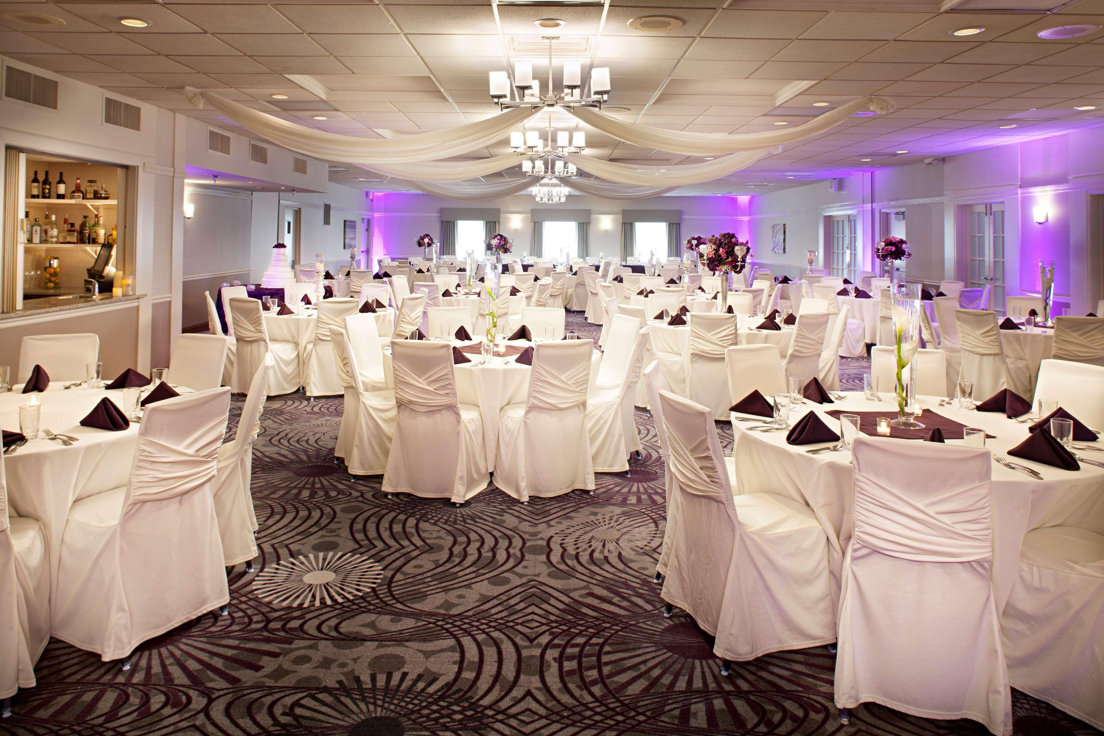 Best Western Plus Steeplegate Inn Davenport Zewnętrze zdjęcie