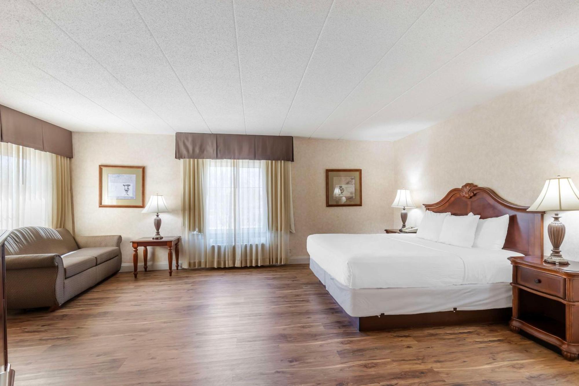 Best Western Plus Steeplegate Inn Davenport Zewnętrze zdjęcie